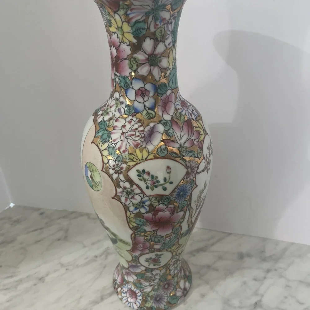 Vintage‎ Asian Porcelain Vase Floral Scene Figures Gold Trim Large